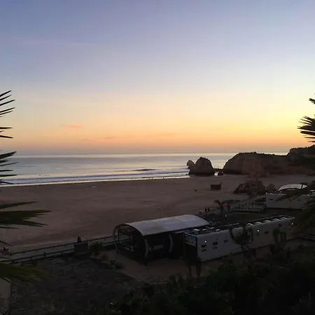 With 2 Bedrooms In Praia Da Rocha With Furnished Terrace And Wifi 100 M From The Beach 아파트 포티마오