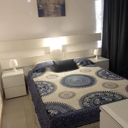 With 2 Bedrooms In Praia Da Rocha With Furnished Terrace And Wifi 100 M From The Beach Apartmán Portimão