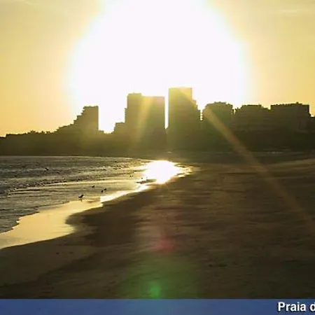 With 2 Bedrooms In Praia Da Rocha With Furnished Terrace And Wifi 100 M From The Beach *