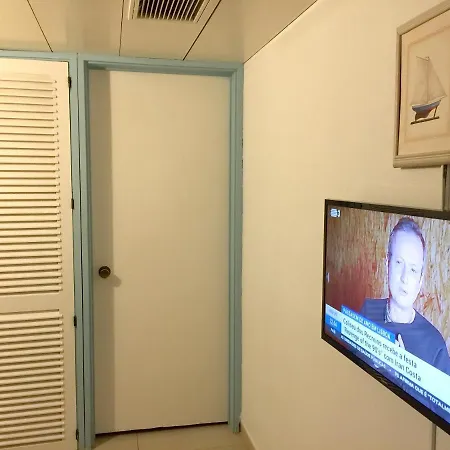 With 2 Bedrooms In Praia Da Rocha With Furnished Terrace And Wifi 100 M From The Beach Apartment *